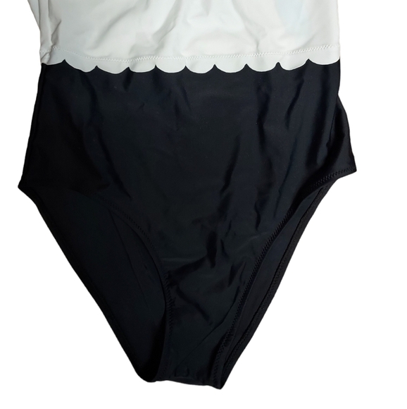 Cupshe NWT 1 Piece swimwear small double scalloped trim - Picture 10 of 14
